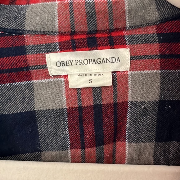 Obey flannel - Picture 3 of 4